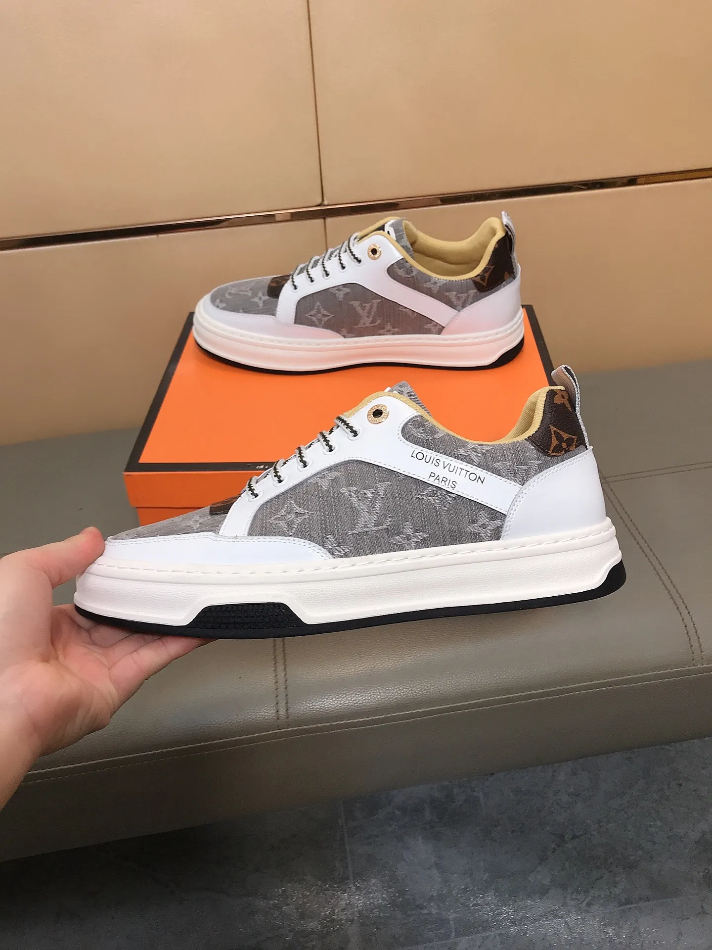 Ex-factory price 380🔥🆕Hot model [Louis Vuitton] LV🔝New Korean style casual men's shoes, high-end brand, the upper is made of Italian imported cowhide + brand printed fabric, and pigskin feet are made🔥, making walking more convenient and comfortable! Amazing work [color]! Create a fashionable personality to set off your uniqueness! A must-have for trendy men! Classic🔥Size: 38-44